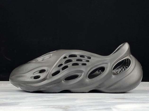 Slide Yeezy Runner Foam 1006